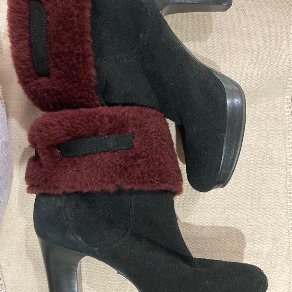 UGGs - Suede with Shearling Cuffs - Size 8 - NWOT - Picture 3 of 7